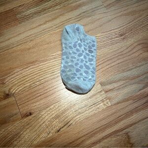 Used single old navy gray cheetah print sock